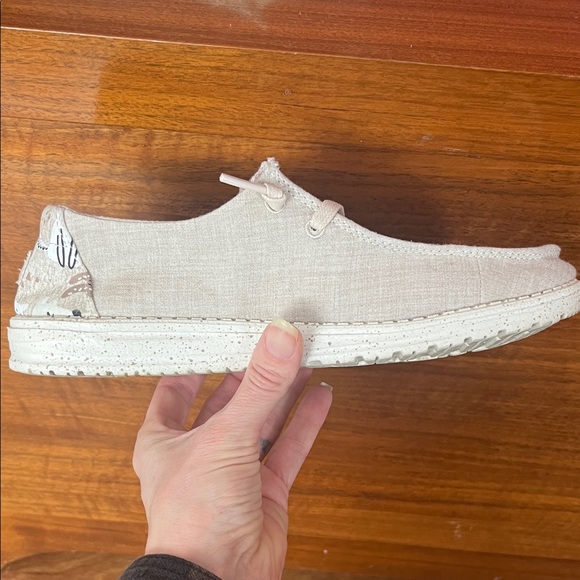 EUC Hey Dude Beige Animal Print Shoes - Picture 3 of 16